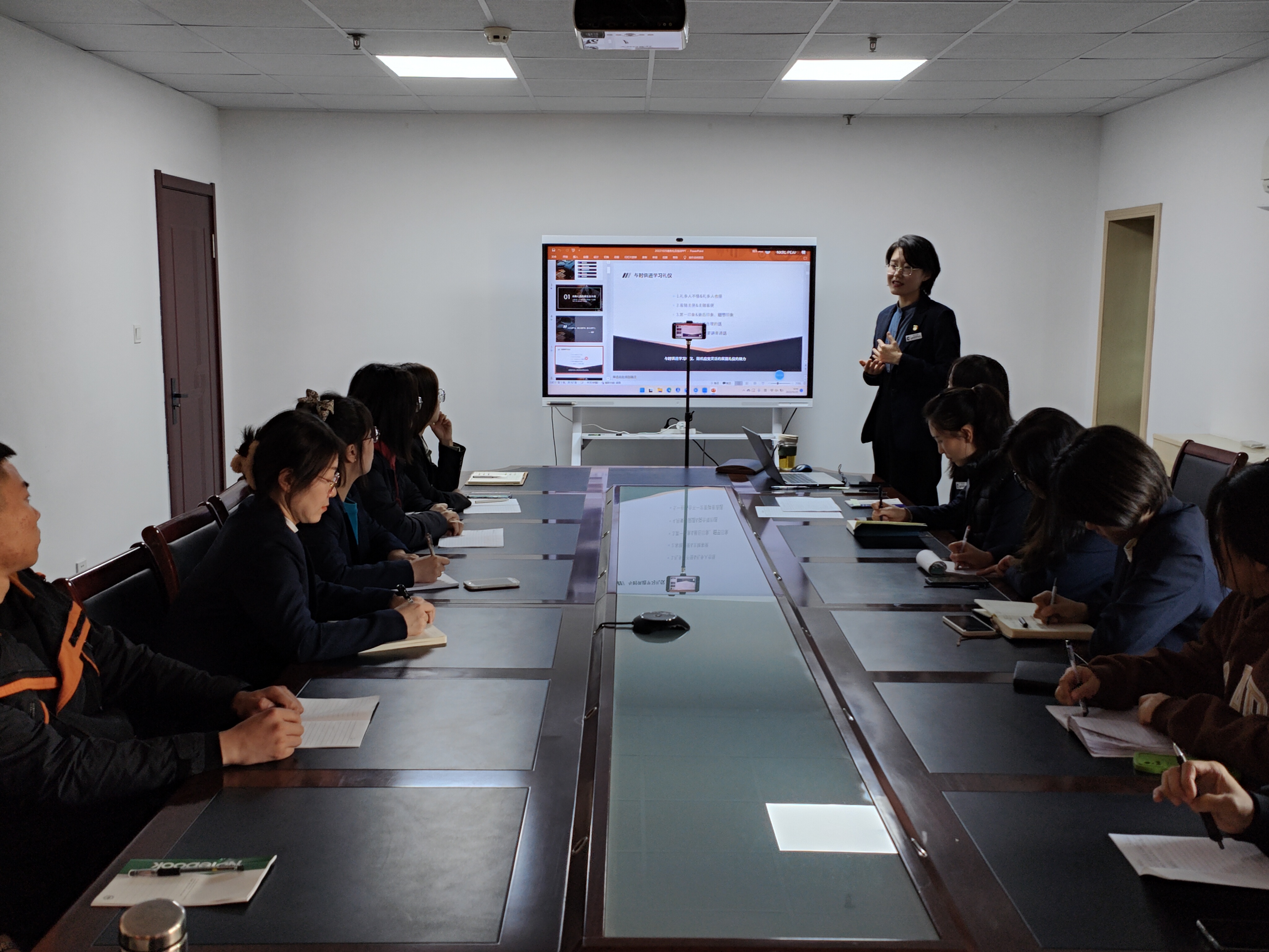 b85292da26606cd20513c210d75bf42.jpg b85292da26606cd20513c210d75bf42.jpg